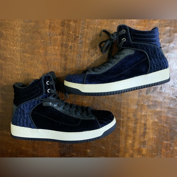 NWOT Zara Man Size 9 Navy Blue Quilted Velvet Snake Print Hi-Top Sneakers - Picture 15 of 15